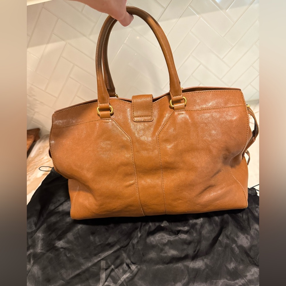 Yves Saint Laurent Brown Leather Medium Cabas Chyc Tote - Picture 4 of 15